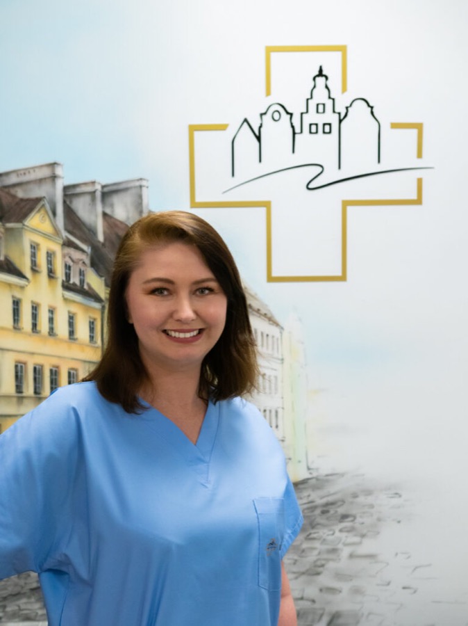 Dr Karolina Gowans
